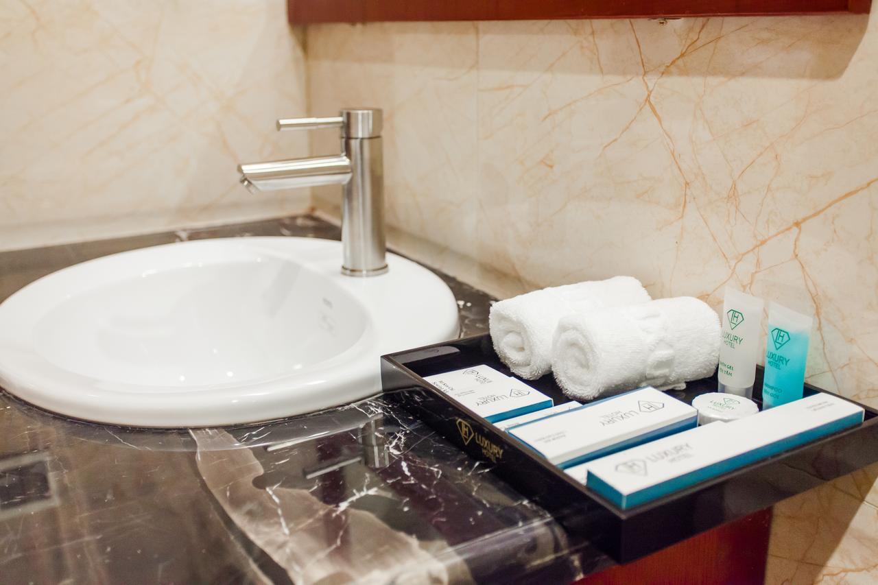Tu Son Luxury Hotel Buitenkant foto